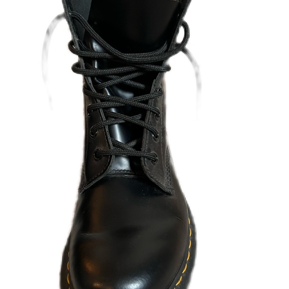 Dr. Martens size 7 - Picture 2 of 5